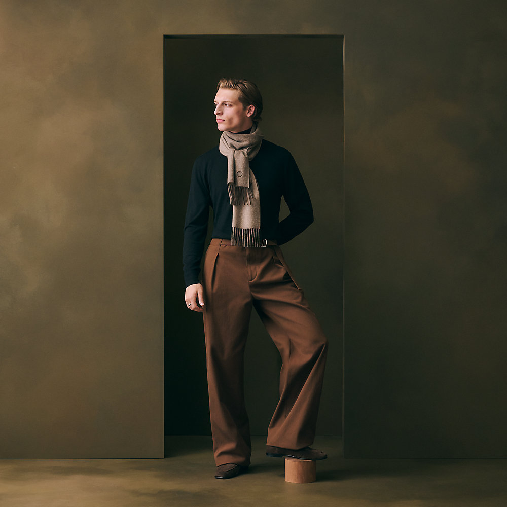 カシミヤマフラー 《エフェ・ドンブル》 | Hermès - エルメス-公式サイト